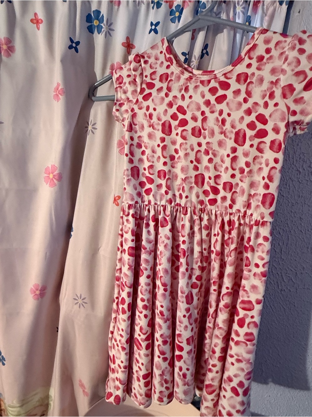 Dot Dot Smile White and Pink Short-Sleeve Printed Knit Dress